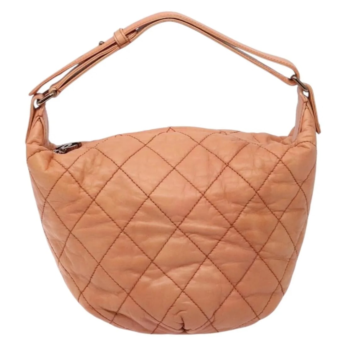 Chanel Cloudy Bundle Hobo Purple Leather Shoulder Bag: Chanel Cloudy Bundle Hobo Purple Leather Shoulder Bag Chanel Cloudy Bundle Hobo in purple leather. This shoulder bag is presented in good condition with visible wear, including shape loss, rubbing, st