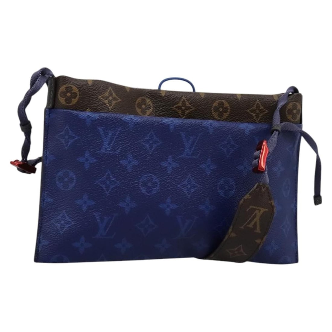 Louis Vuitton M43854 Sacoche Shoulder Bag Blue Monogram Canvas: Louis Vuitton M43854 Sacoche Shoulder Bag Blue Monogram Canvas Louis Vuitton shoulder bag in Blue Monogram Canvas, made in France. It comes with a dust bag and is described as being in excellent condi
