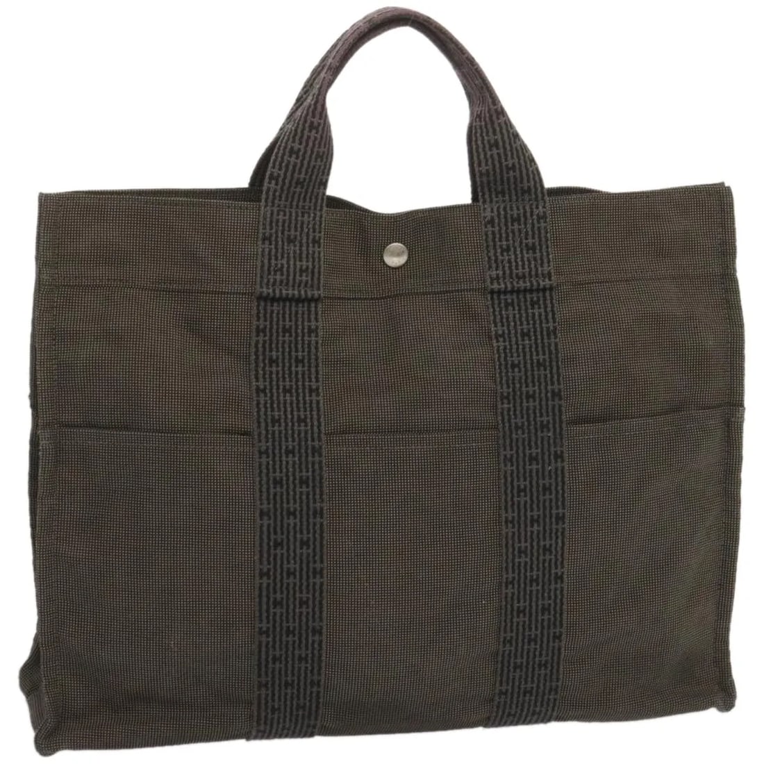 Fourre-tout Herline gray canvas tote bag by Hermes: Fourre-tout Herline gray canvas tote bag by Hermes The Hermes Fourre-tout Herline is a women's tote crafted from gray canvas. Made in France, this bag features a spacious design suitable for everyday 