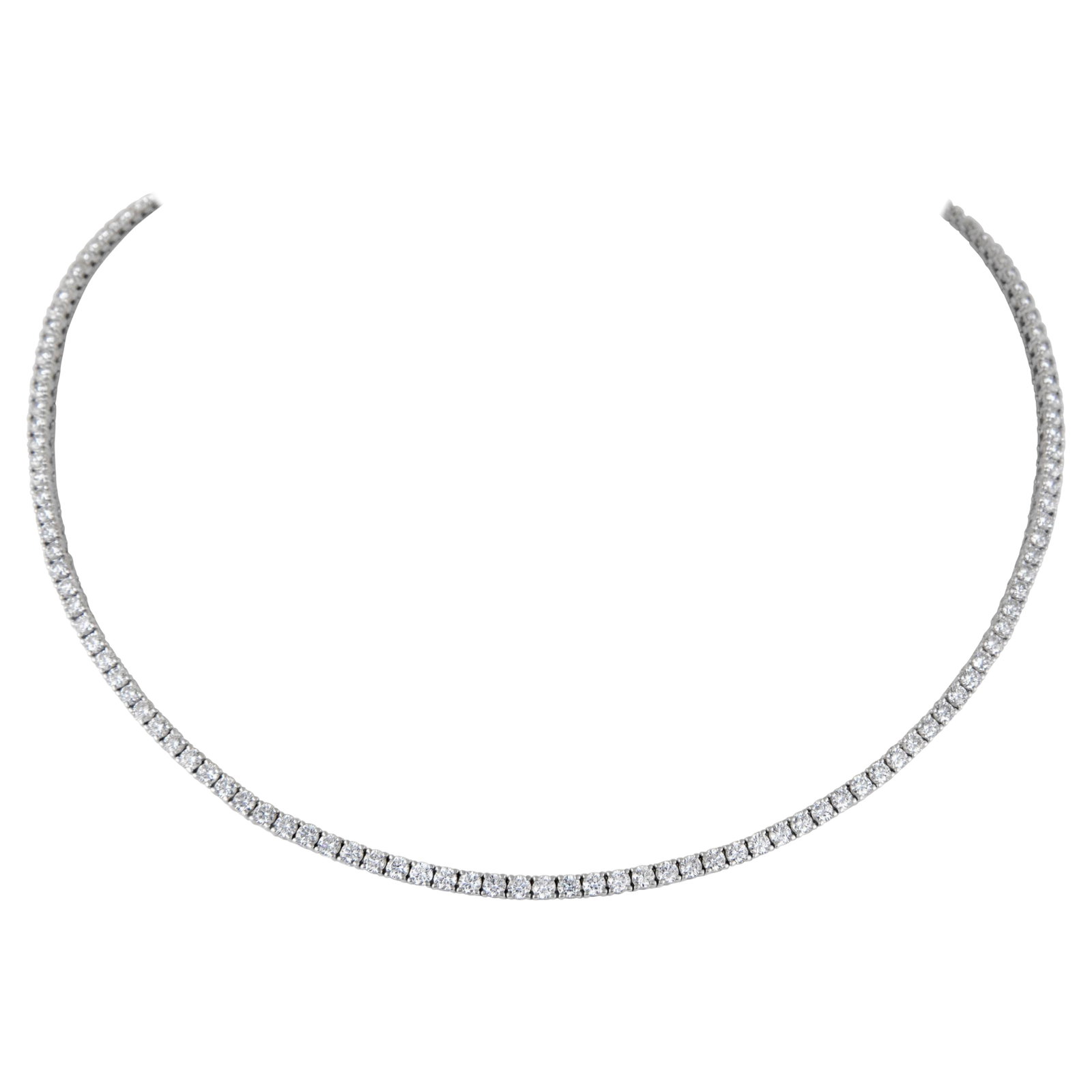 9.09ct Diamond Tennis Necklace 18k White Gold: 9.09ct Diamond Tennis Necklace 18k White Gold Exquisite 9.09ct Diamond Tennis Necklace crafted from 18k white gold, featuring a timeless design that adds elegance to any attire. This stunning piece sh