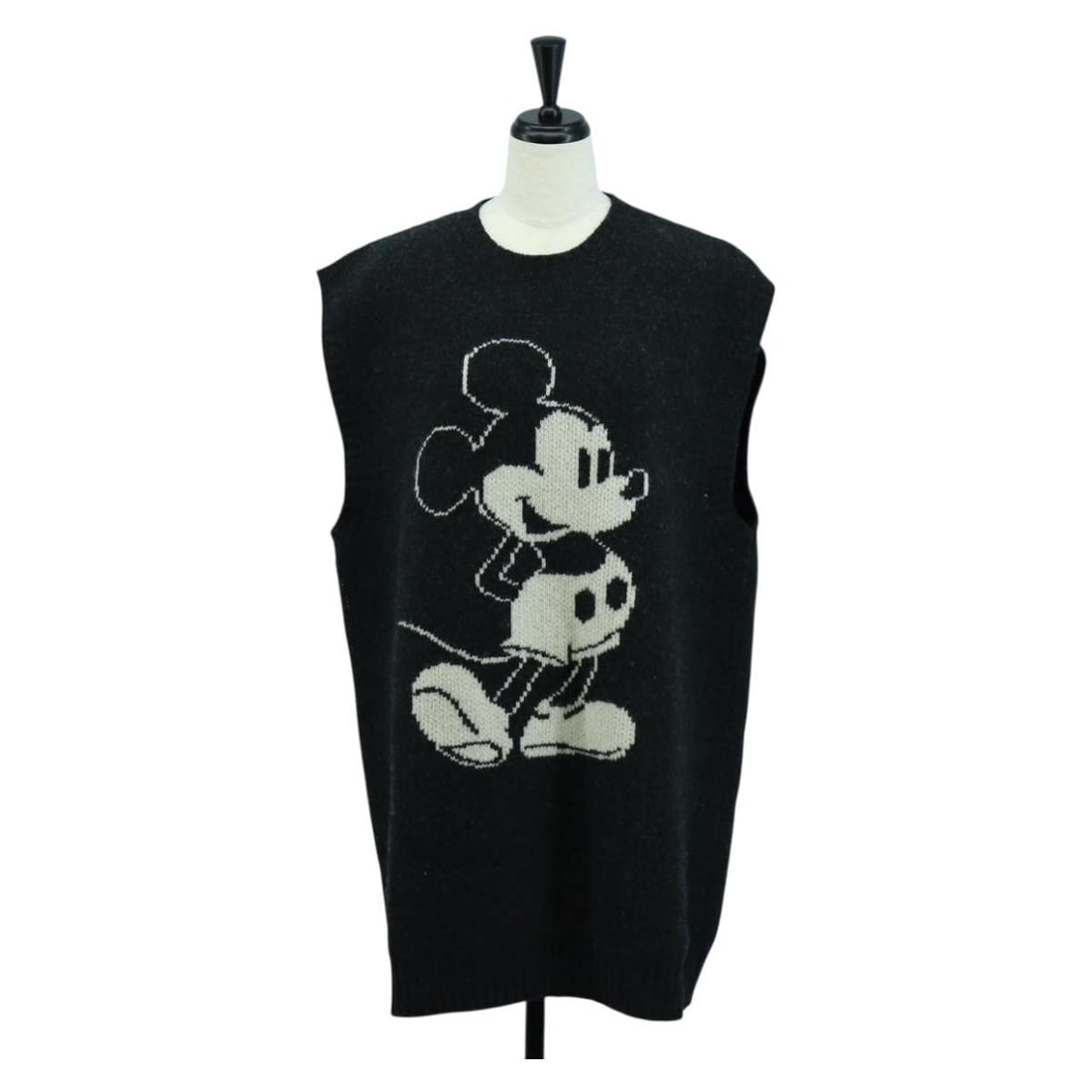 Disney x Miu Miu Cotton Knit Black Vest Italy Women's Authenticated: Disney x Miu Miu Cotton Knit Black Vest Italy Women's Authenticated This Miu Miu Disney collaboration knit vest is crafted from black cotton and is designed for women. Made in Italy, it features a sle