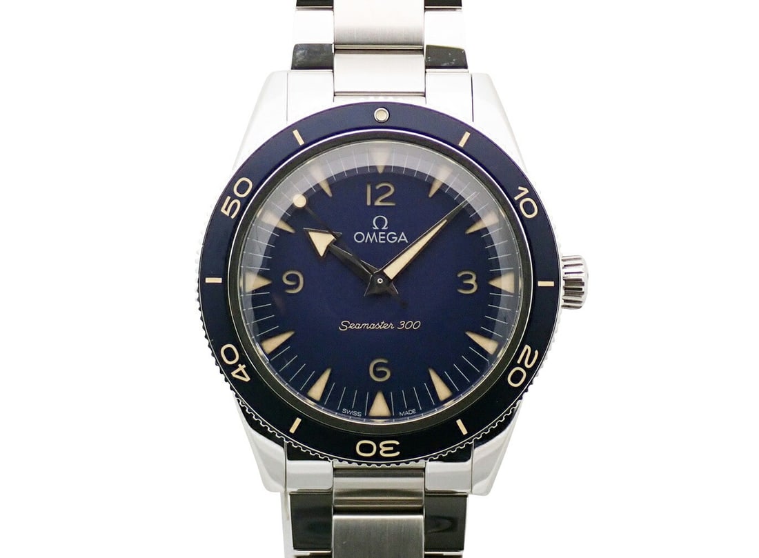OMEGA Seamaster 300 41mm Blue Dial Steel Watch 234.30.41.21.03.001: OMEGA Seamaster 300 41mm Blue Dial Steel Watch 234.30.41.21.03.001 This pre-owned OMEGA Seamaster 300 Co-Axial Master Chronometer is a men's wristwatch with a 41mm stainless steel case and bracelet. I