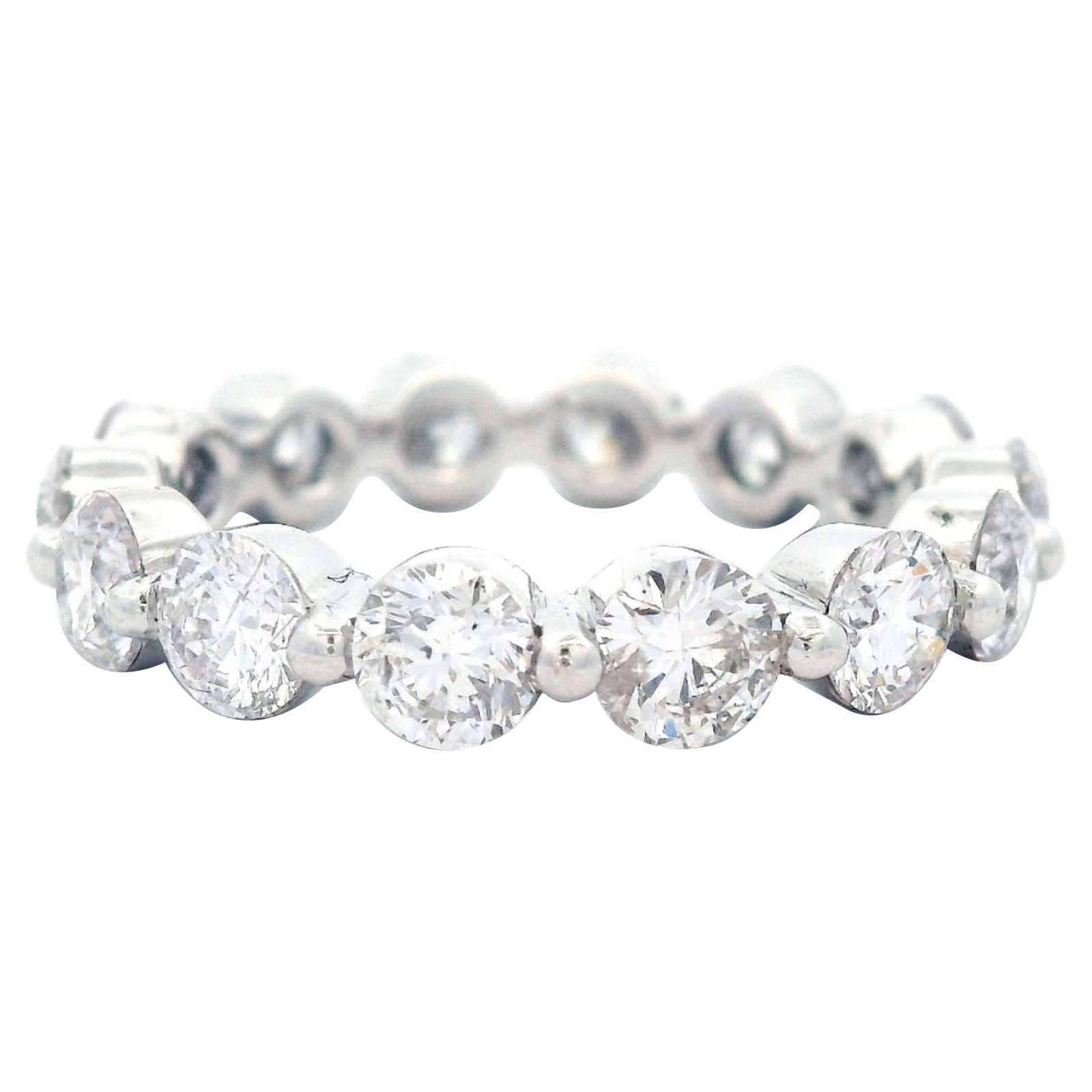 3.34ct Round Diamond Eternity Band 18k White Gold: 3.34ct Round Diamond Eternity Band 18k White Gold This exquisite 3.34ct Round Eternity Band is crafted from luxurious 18k white gold and features 14 round brilliant diamonds, totaling 3.34 carats. The
