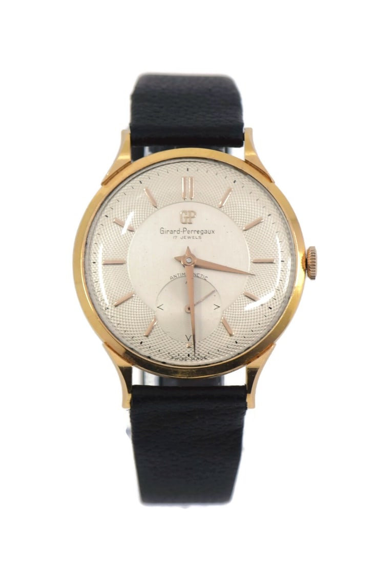 Girard Perregaux Vintage 18K Rose Gold Mechanical Watch: Girard Perregaux Vintage 18K Rose Gold Mechanical Watch Discover the elegance of this Girard Perregaux Vintage Wristwatch, crafted in luxurious 18K rose gold. This exquisite timepiece features a silve