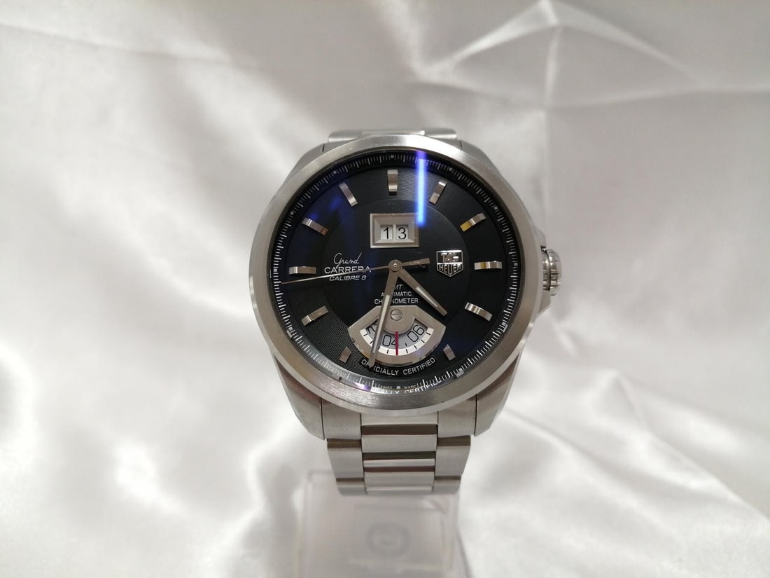 TAG Heuer WAV5111.BA0901 Grand Carrera Caliber 8 Mens Wristwatch: TAG Heuer WAV5111.BA0901 Grand Carrera Caliber 8 Mens Wristwatch Pre-owned TAG Heuer men's wristwatch from the Grand Carrera Calibre 8 line. This automatic winding watch has 10 ATM water resistance an