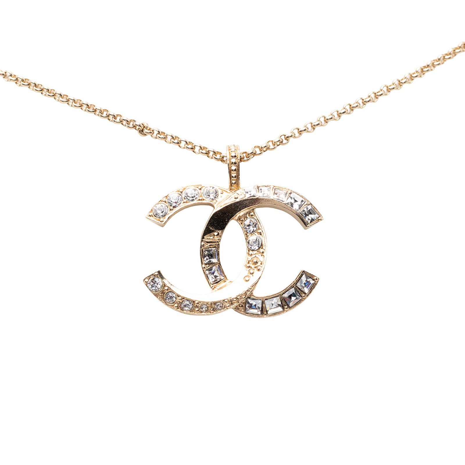 Chanel CC Pendant Necklace Gold Tone Metal with Strass: Chanel CC Pendant Necklace Gold Tone Metal with Strass Chanel CC Gold Plated Strass Pendant Necklace featuring a gold tone pendant with strass, a gold-tone chain, and a lobster clasp closure. The