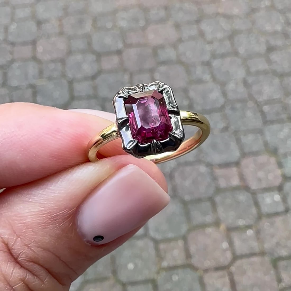 18k Gold Ruby Solitaire Ring GIA Certified 1.53ct Emerald Cut - 2