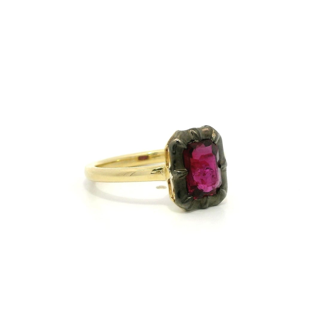 18k Gold Ruby Solitaire Ring GIA Certified 1.53ct Emerald Cut - 5