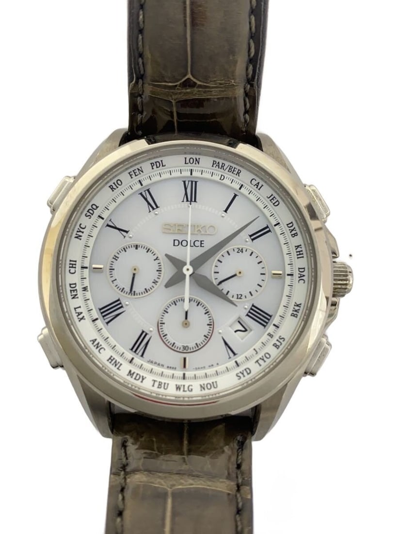 Seiko Dolce Men's Wristwatch SADA039: Seiko Dolce Men's Wristwatch SADA039 This SEIKO Dolce SADA039 men's wristwatch is a pre-owned timepiece from Japan. It features a classic design with a round case and dial, showing slight signs of use