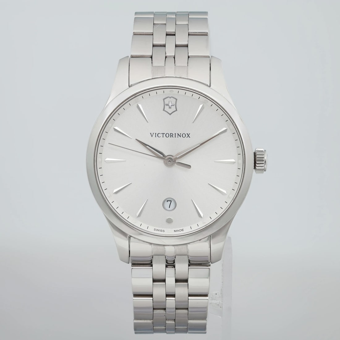 Victorinox Swiss Army 35mm Quartz Ladies Watch Gray Stainless Steel Bracelet: Victorinox Swiss Army 35mm Quartz Ladies Watch Gray Stainless Steel Bracelet This Victorinox Swiss Army ladies watch features a stylish 35mm round case crafted from polished stainless steel, showcasin