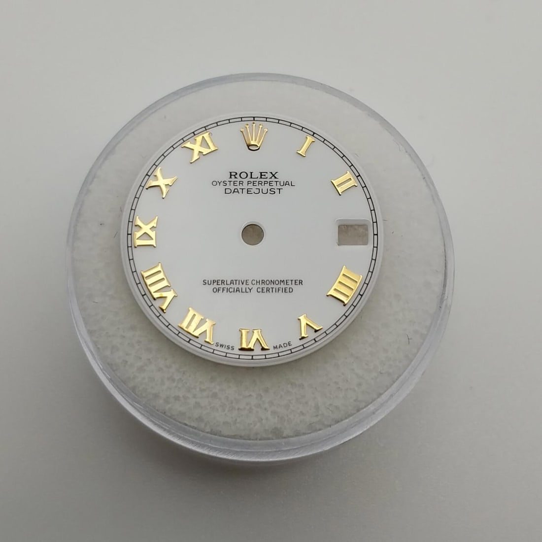 Rolex Datejust 24mm White Dial for Two-Tone Men's Watches 178341 178273: Rolex Datejust 24mm White Dial for Two-Tone Men's Watches 178341 178273 This exquisite Rolex Datejust dial features a classic white color with elegant Roman numerals, designed for two-tone 31mm men's 