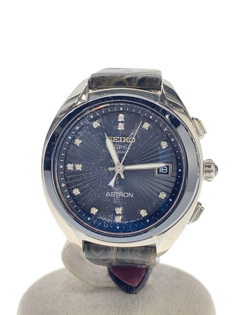 SEIKO Astron black leather women's wristwatch 3X22: SEIKO Astron black leather women's wristwatch 3X22 This SEIKO Astron 3X22 women's wristwatch features a black leather band and a sleek design. The watch is pre-owned and shows slight signs of use, inc