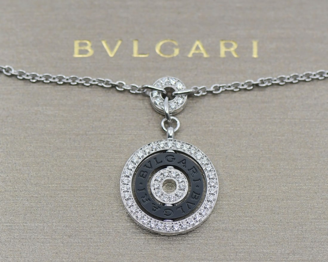 Bvlgari Cerchi Astrale Diamond Pendant 18K White Gold Necklace: Bvlgari Cerchi Astrale Diamond Pendant 18K White Gold Necklace This pre-owned Bulgari Cerchi Astrale necklace features a pendant design crafted in 18K white gold. The necklace is adorned with diamonds