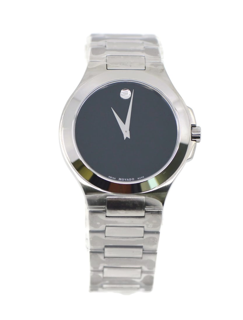 Movado Corporate Exclusive Stainless Steel Watch 0606163 with Box and Papers: Movado Corporate Exclusive Stainless Steel Watch 0606163 with Box and Papers Discover the elegance of the Movado Corporate Exclusive Stainless Steel Watch. This sophisticated wristwatch features a sle