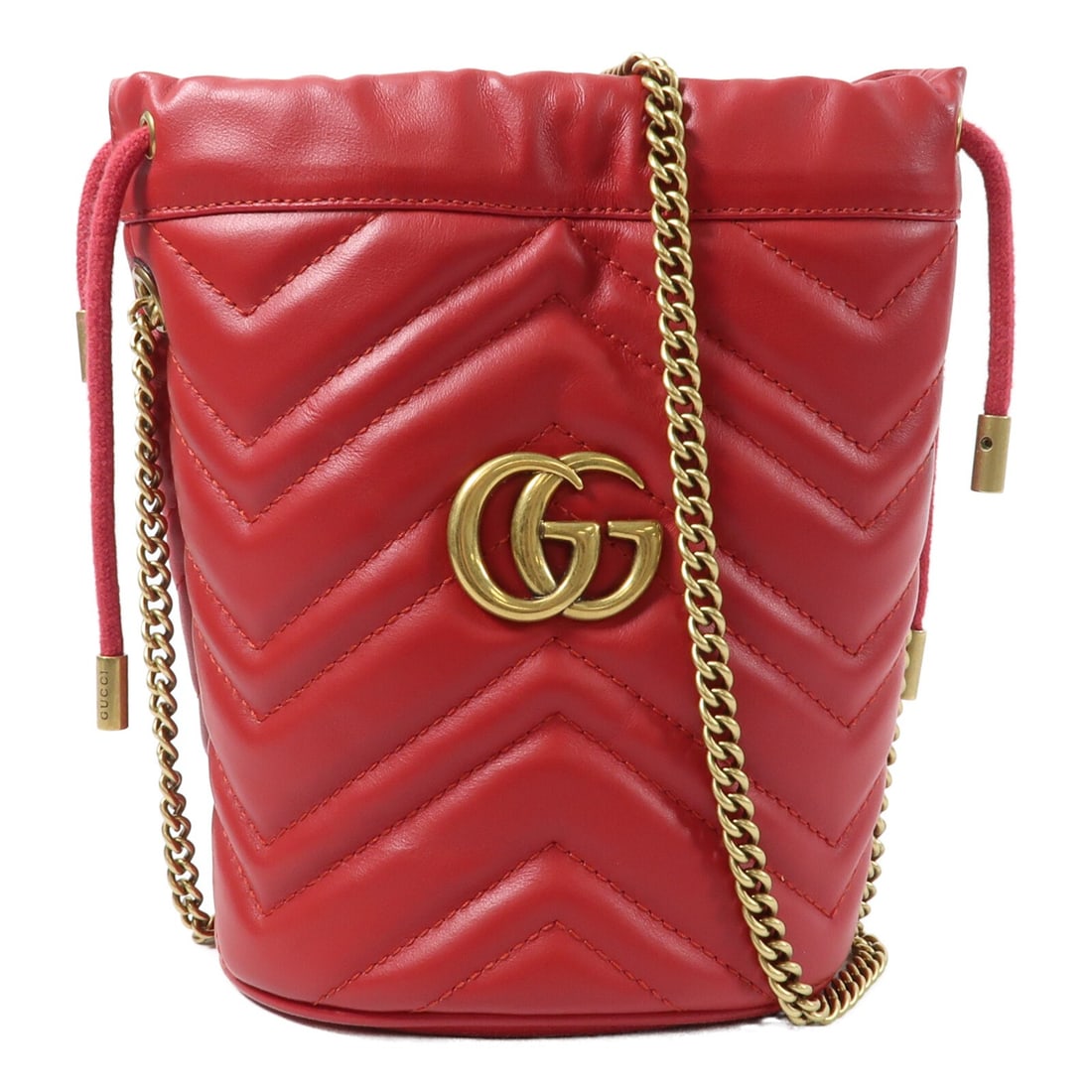 Gucci 575163 GG Marmont bucket shoulder bag red calfskin chain strap: Gucci 575163 GG Marmont bucket shoulder bag red calfskin chain strap A Gucci GG Marmont bucket chain shoulder bag, model 575163, in red calfskin leather with GG hardware. It features a bucket-style si