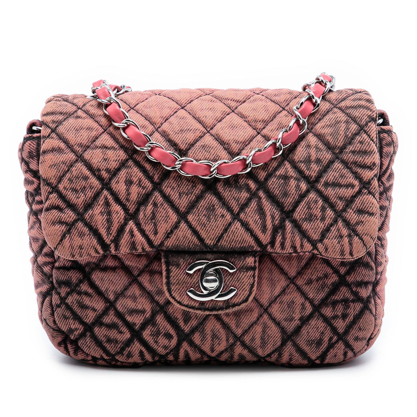 Chanel Denimpression Pink Quilted Fabric Small Flap Shoulder Bag: Chanel Denimpression Pink Quilted Fabric Small Flap Shoulder Bag This Chanel Small Square CC Quilted Denimpression Single Flap bag features a pink quilted denim body, a denim-woven chain link shoulder