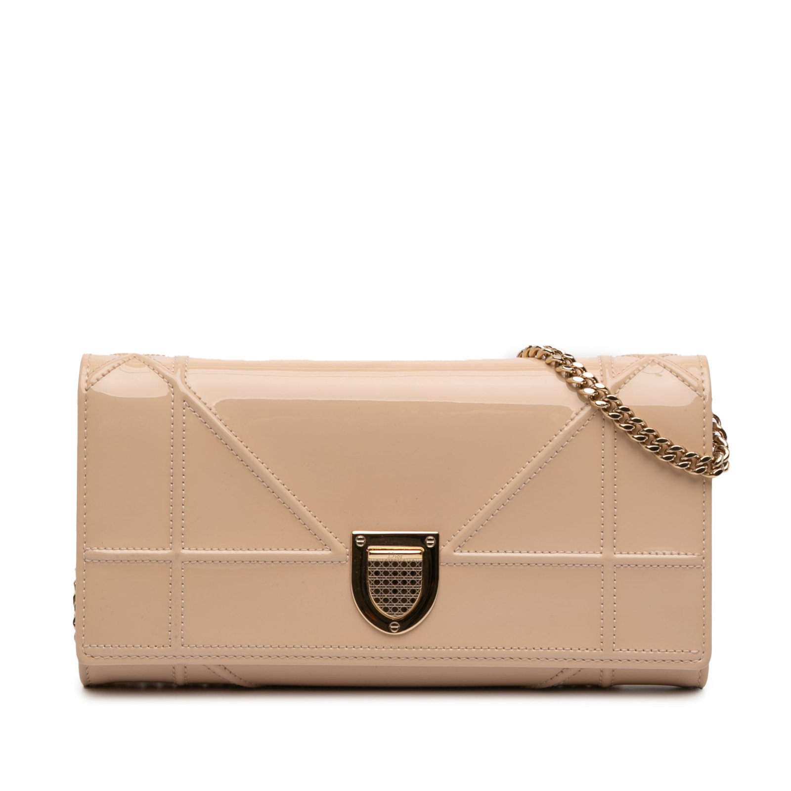 Dior Diorama beige patent leather wallet on chain bag: Dior Diorama beige patent leather wallet on chain bag This Dior Patent Diorama Wallet On Chain is a beige crossbody bag made in Italy. It features a patent leather body, a detachable chain strap, a fr