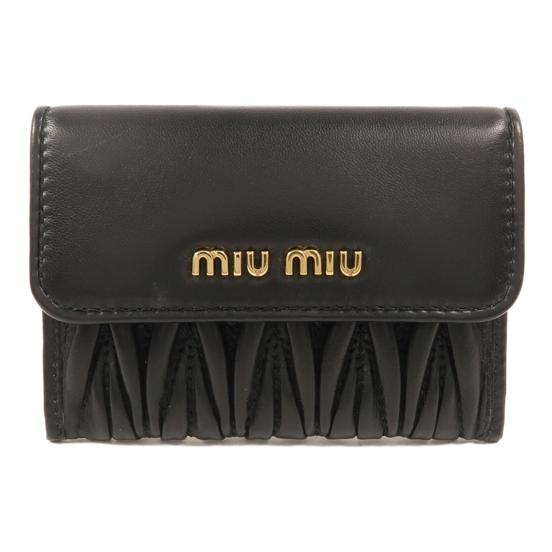 Miu Miu 5MC010 lambskin card holder black: Miu Miu 5MC010 lambskin card holder black A Miu Miu card case in black lambskin leather with gold-tone hardware. It features a hook button closure and three card slots. The item is in very good AB con
