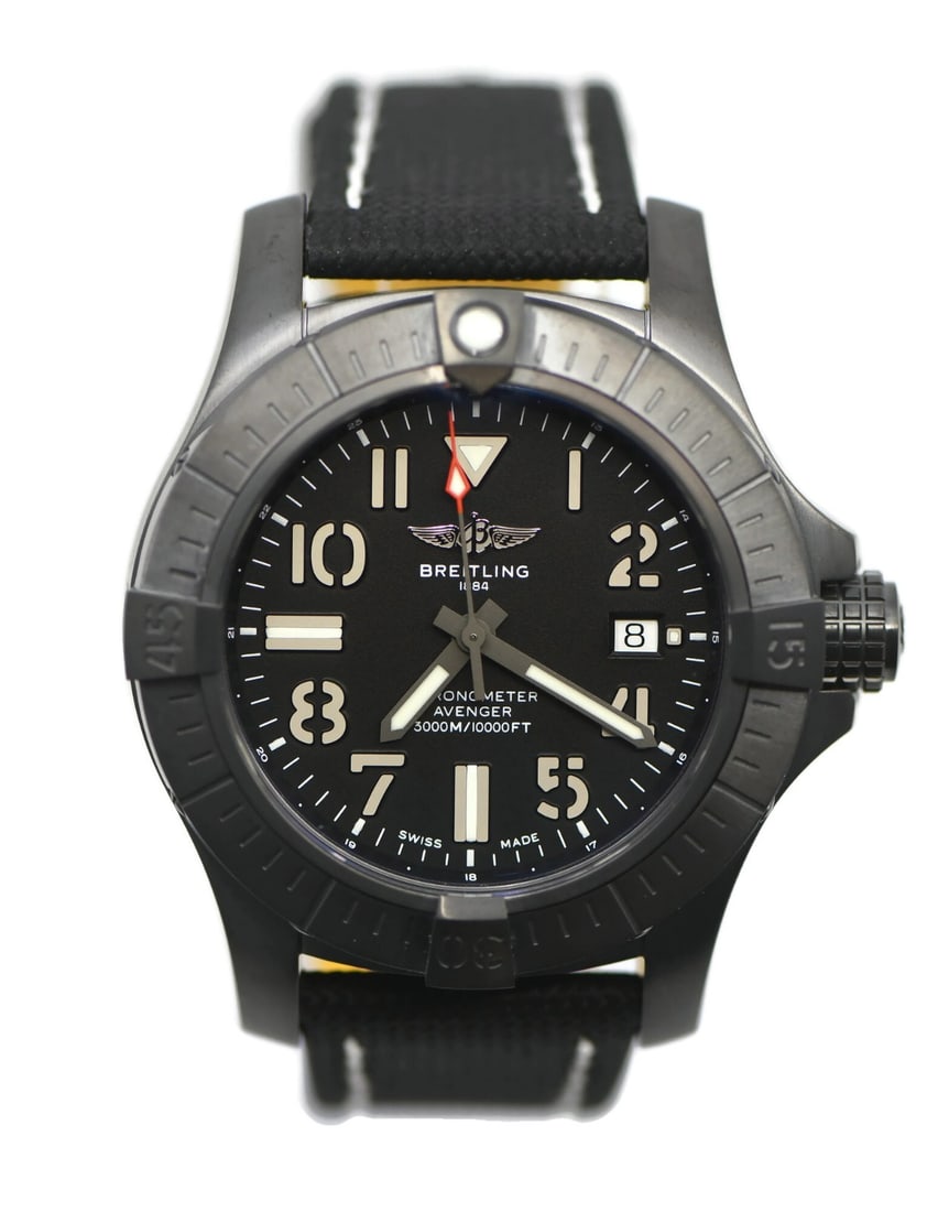 Breitling Avenger Seawolf V17319 Titanium 45mm Automatic Watch with Box and Papers: Breitling Avenger Seawolf V17319 Titanium 45mm Automatic Watch with Box and Papers This Breitling Avenger Seawolf wristwatch features a 45 mm titanium case and a round analog display. It is equipped w