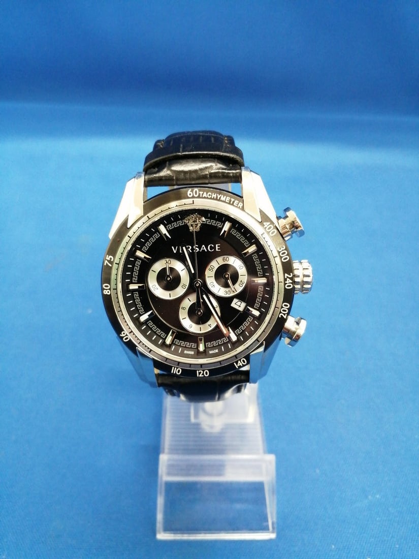 Versace VEDB V-Ray mens quartz chronograph wristwatch (1 of 15)