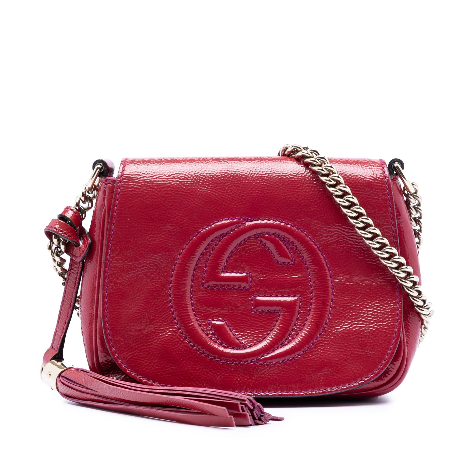 Gucci Soho Patent Leather Pink Chain Strap Small Flap Crossbody Bag: Gucci Soho Patent Leather Pink Chain Strap Small Flap Crossbody Bag This crossbody bag features a pink patent leather body with a front flap secured by a magnetic snap closure. It is designed with a c