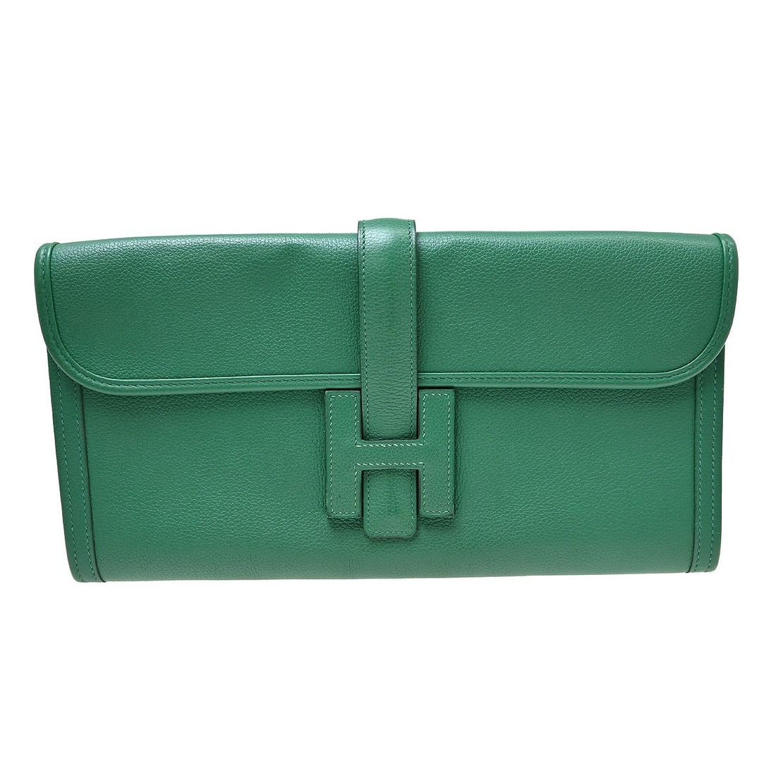 Hermes Epsom Leather Jige Elan 29 Clutch Bambou Green: Hermes Epsom Leather Jige Elan 29 Clutch Bambou Green A Hermes Elan Jige 29 clutch bag in Bambou Epsom leather, made in France. It features a logo accent, leather lining, and a green exterior. The bag
