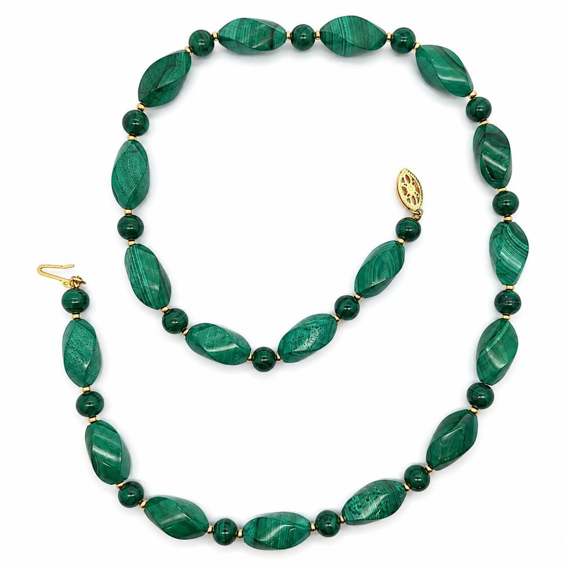 Unbranded 18 In Malachite Beaded Necklace with 14k Gold Clasp: Unbranded 18 In Malachite Beaded Necklace with 14k Gold Clasp This pre-owned necklace features natural genuine malachite beads in a green color, accented with solid 14k yellow gold beads and a hook pu