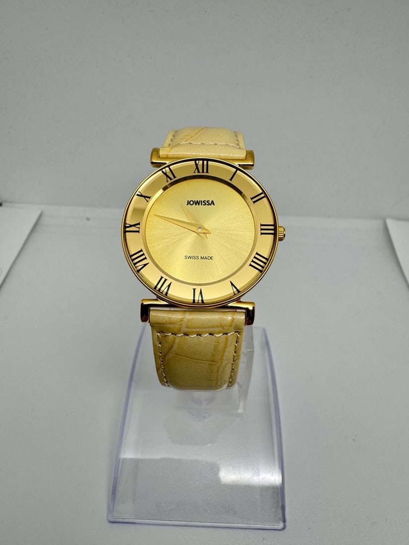 Jowissa Roma 30mm Yellow Dial Ladies Quartz Wristwatch: Jowissa Roma 30mm Yellow Dial Ladies Quartz Wristwatch This Jowissa Roma ladies wristwatch features a 30mm stainless steel case with a gold PVD-coated finish, complemented by a vibrant yellow dial and