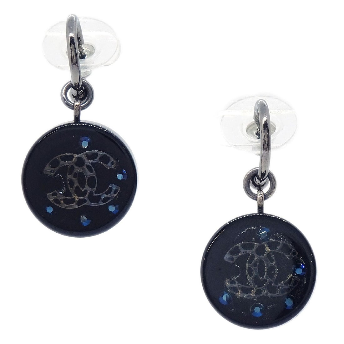 CHANEL 06A button drop earrings black silver plated acrylic: CHANEL 06A button drop earrings black silver plated acrylic Chanel button dangle pierced earrings in black with a silver plated and acrylic construction. This pair features a screw back pierced closur