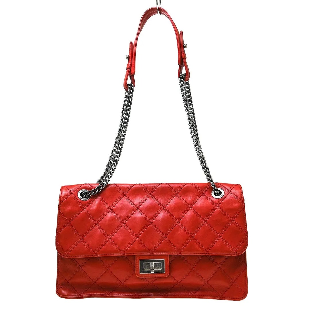 Chanel Crave Reissue Flap Red Calfskin Shoulder Bag: Chanel Crave Reissue Flap Red Calfskin Shoulder Bag Chanel Crave Reissue Flap handbag in red calfskin, made in Italy. Designed for women, this piece features a quilted finish and measures 31 cm x 19 c