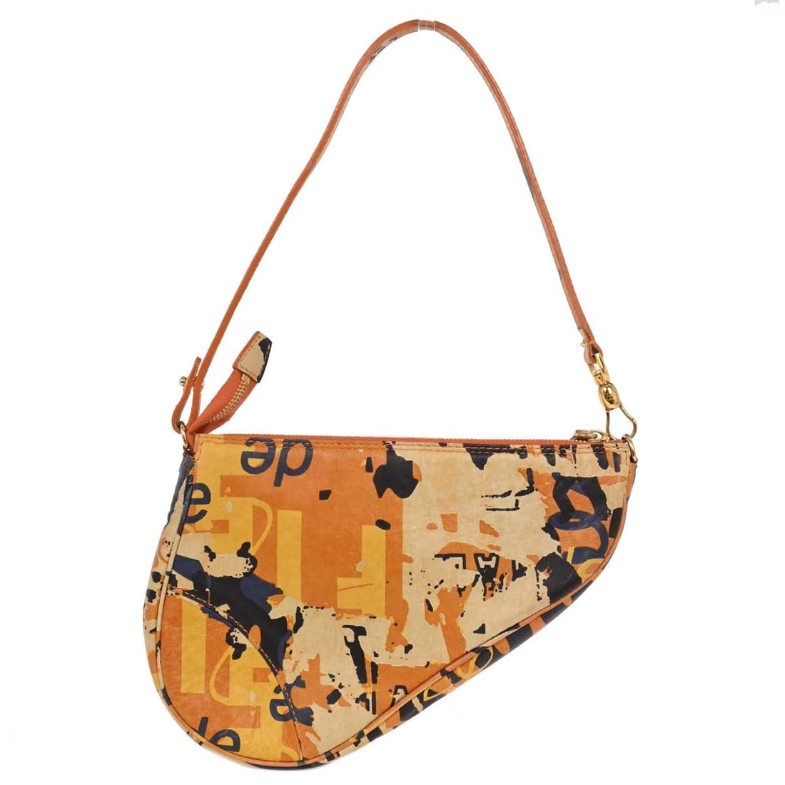 Dior Saddle Small Orange Leather Shoulder Bag MU0041: Dior Saddle Small Orange Leather Shoulder Bag MU0041 Christian Dior Saddle handbag in orange leather with a zip closure and shoulder strap. Made in Italy, this small women's bag is presented without a