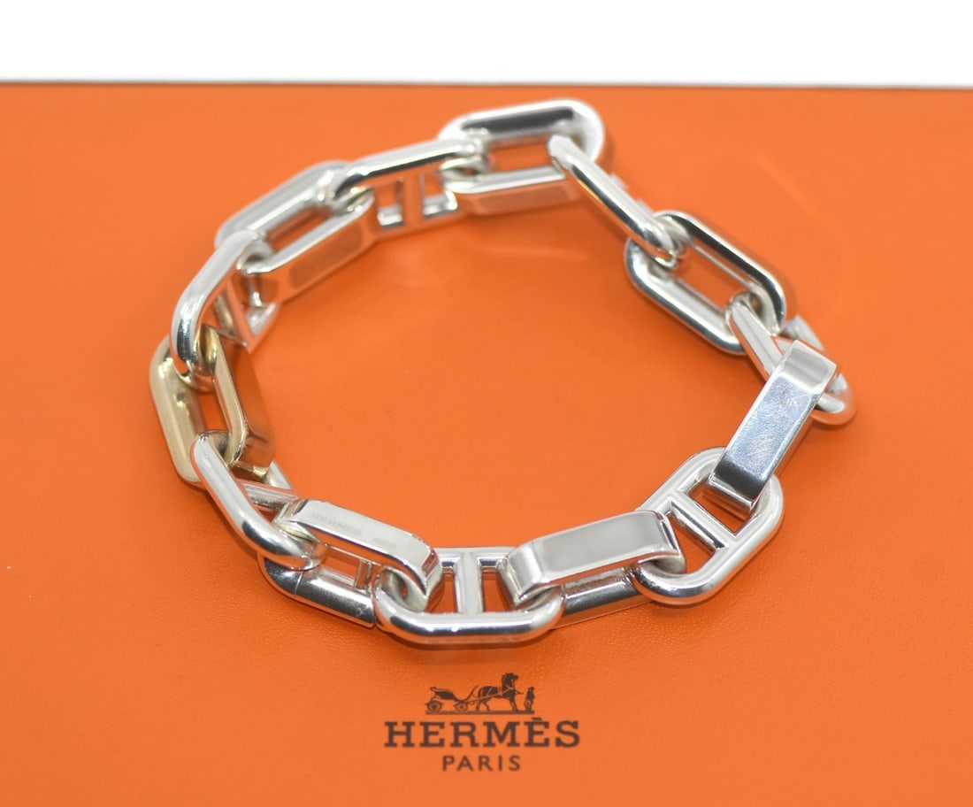 Sterling Silver Horace GM Bracelet by Hermes with Box and Receipt: Sterling Silver Horace GM Bracelet by Hermes with Box and Receipt This Hermes Horace GM bracelet features a chain style crafted from 925 sterling silver. Designed without a main stone, it offers a sub