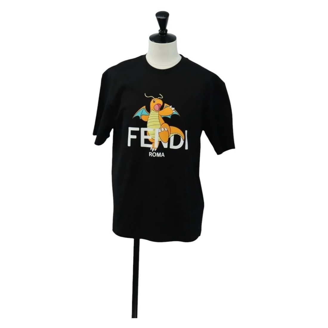 Black Cotton Dragonite T Shirt FENDI FRGMT Pokemon Size S: Black Cotton Dragonite T Shirt FENDI FRGMT Pokemon Size S FENDI x FRGMT x POKEMON Dragonite T-Shirt in black cotton, designed for women in size S. Made in Italy, this shirt is presented in excellent c
