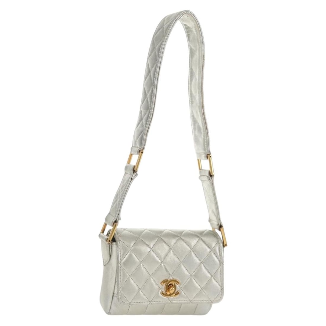 CHANEL Matelasse Leather Shoulder Bag Silver Gold CC: CHANEL Matelasse Leather Shoulder Bag Silver Gold CC Compact CHANEL matelasse shoulder bag in leather with a silver and gold exterior. Made in France, this women's shoulder bag includes a dust bag. Co