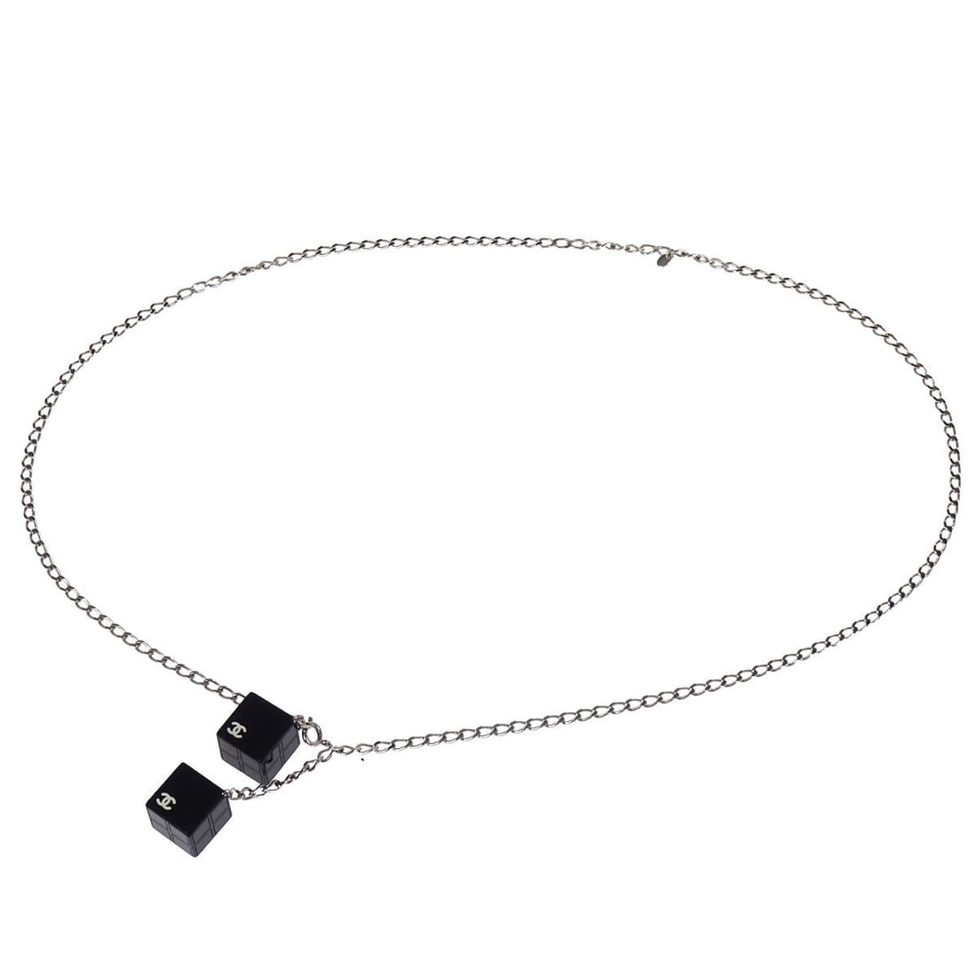 CHANEL 04S silver plated chain belt with square charm: CHANEL 04S silver plated chain belt with square charm Women's Chanel chain belt in silver plated material, presented in very good condition. It is a one size belt made in Italy and comes with a box an