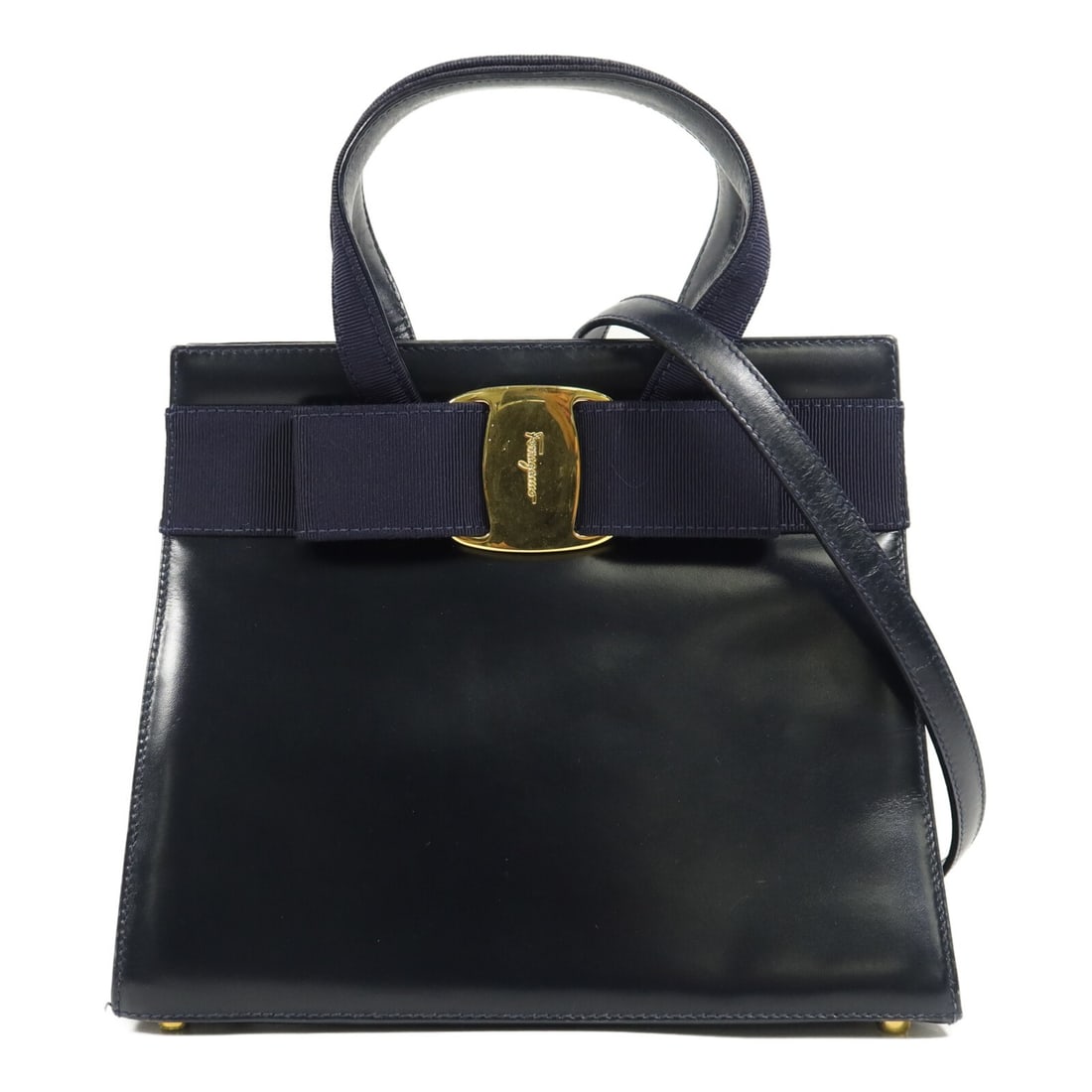 Salvatore Ferragamo Vara Ribbon 2way Calfskin Shoulder Bag Black: Salvatore Ferragamo Vara Ribbon 2way Calfskin Shoulder Bag Black Salvatore Ferragamo Vara Ribbon 2-way shoulder bag in black calfskin leather with gold-tone hardware. It features a magnetic pocket and