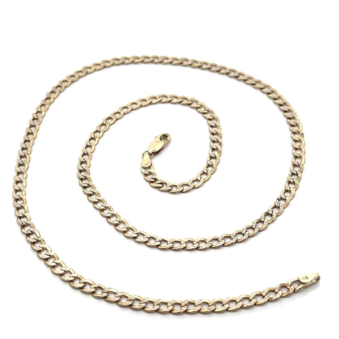 22 Inch 14k Yellow Gold Cuban Curb Chain With White Gold Accents: 22 Inch 14k Yellow Gold Cuban Curb Chain With White Gold Accents This 22-inch Cuban curb link chain necklace features solid 14k yellow gold with white gold diamond-cut center accents. Designed for uni