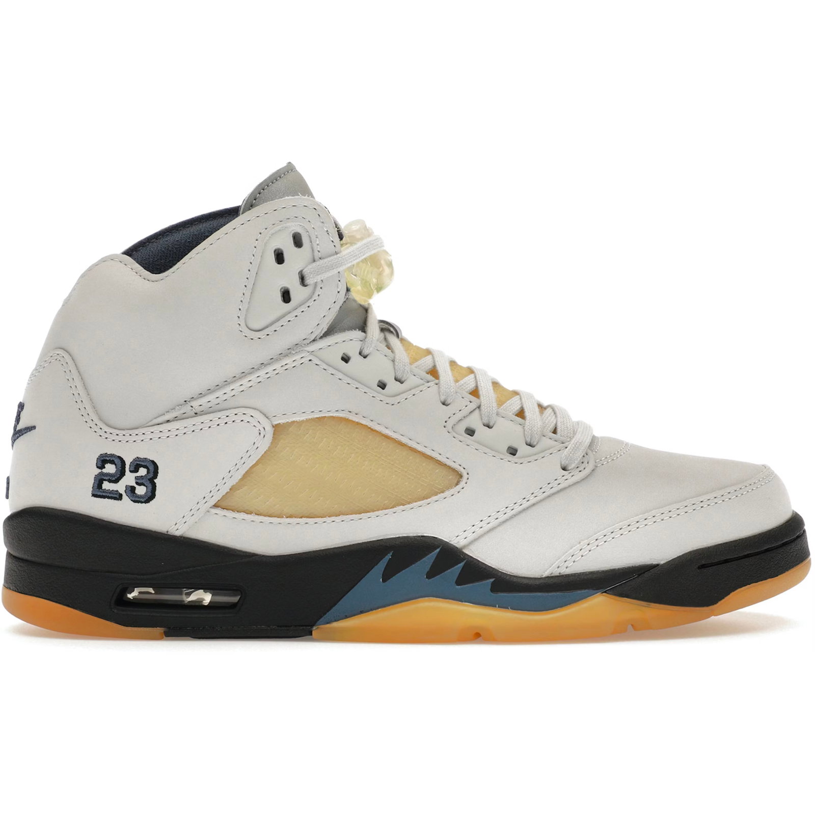 Nike Jordan 5 A Ma Maniere Dawn Orange Sneakers Size 10.5 M: Nike Jordan 5 A Ma Maniere Dawn Orange Sneakers Size 10.5 M The Nike Jordan 5 A Ma Maniere Dawn is an authentic pair of sneakers in un-used and unworn condition. This release features a men's size 10.