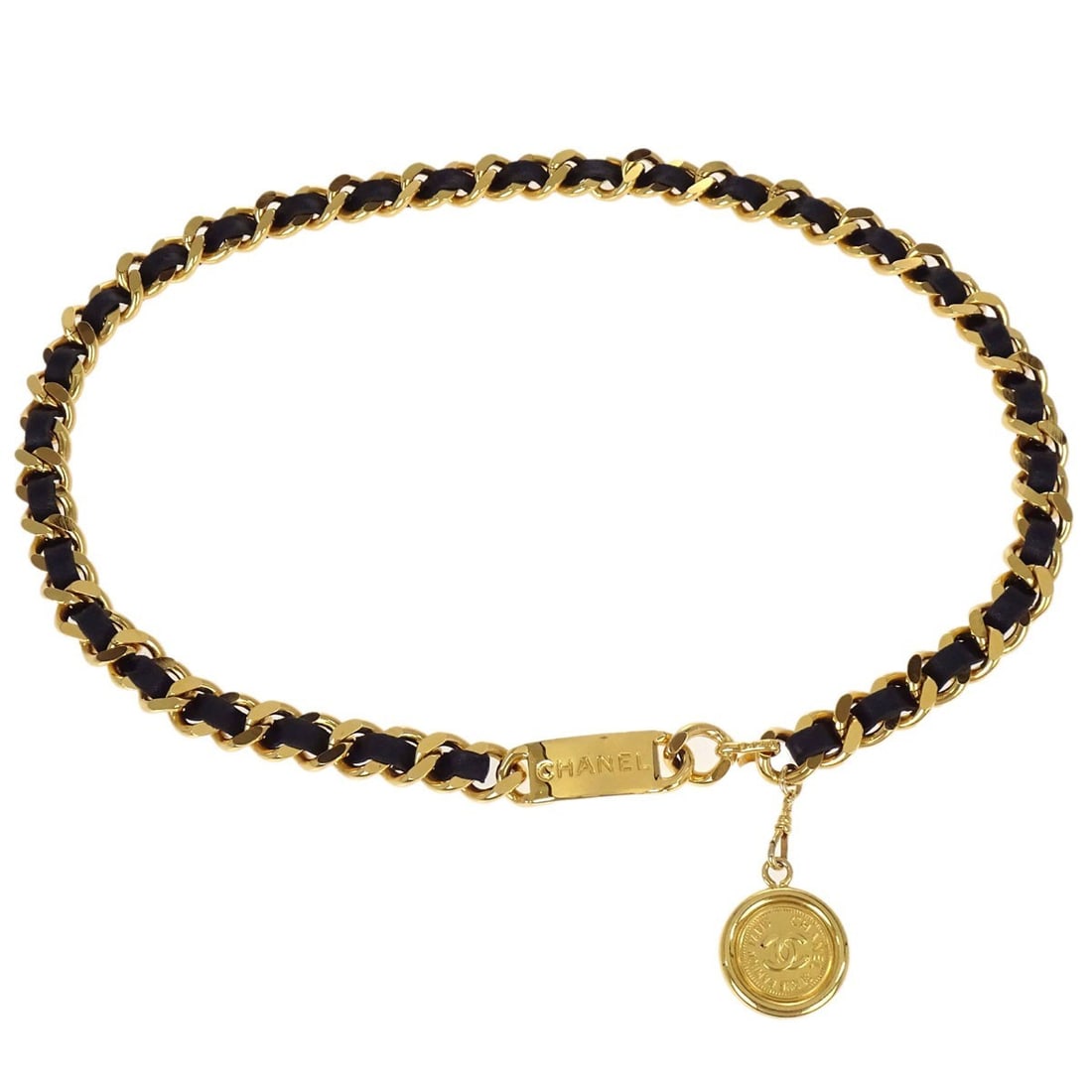 CHANEL Medallion Chain Belt Gold Plated Leather Black Small 94A: CHANEL Medallion Chain Belt Gold Plated Leather Black Small 94A Chanel women's belt with a chain design and medallion detail in gold and black. It is sized one size and made from gold plated metal and