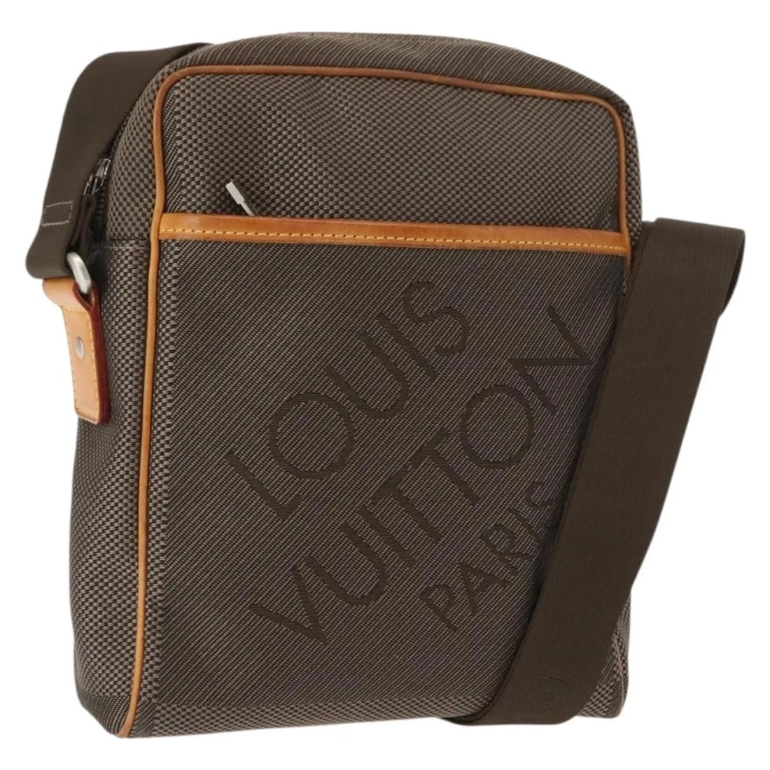 Citadin Unisex Messenger Bag in Damier Geant Canvas by Louis Vuitton: Citadin Unisex Messenger Bag in Damier Geant Canvas by Louis Vuitton This Louis Vuitton Citadin Messenger Bag features the iconic Damier Geant canvas in brown, designed as a unisex shoulder bag. It is
