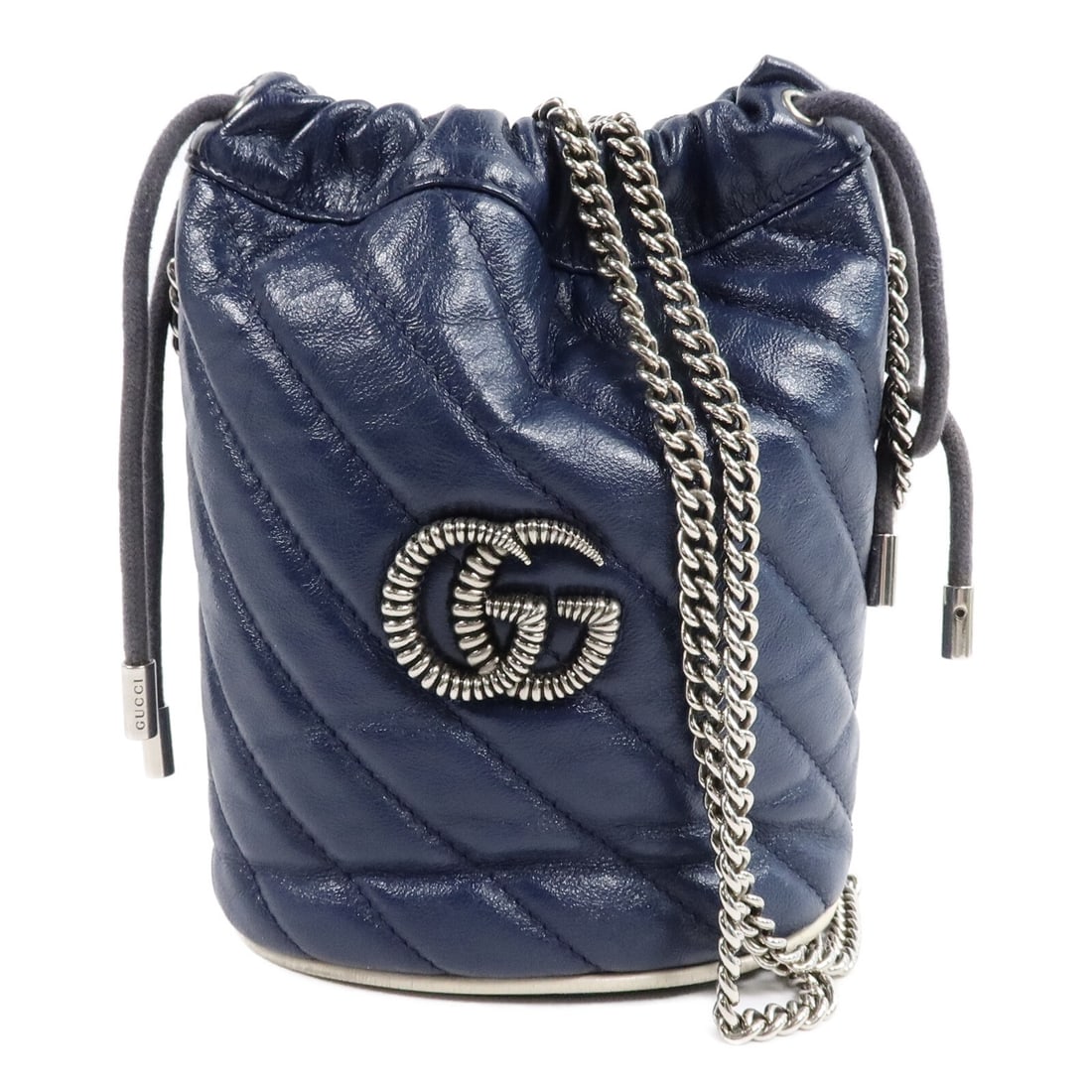 Gucci Marmont 573812 blue calfskin bucket shoulder bag chain strap: Gucci Marmont 573812 blue calfskin bucket shoulder bag chain strap A Gucci GG SHW BB Marmont Bucket Chain Shoulder Bag in blue calfskin leather. Model 573812, with BluexBlue color, chain shoulder stra