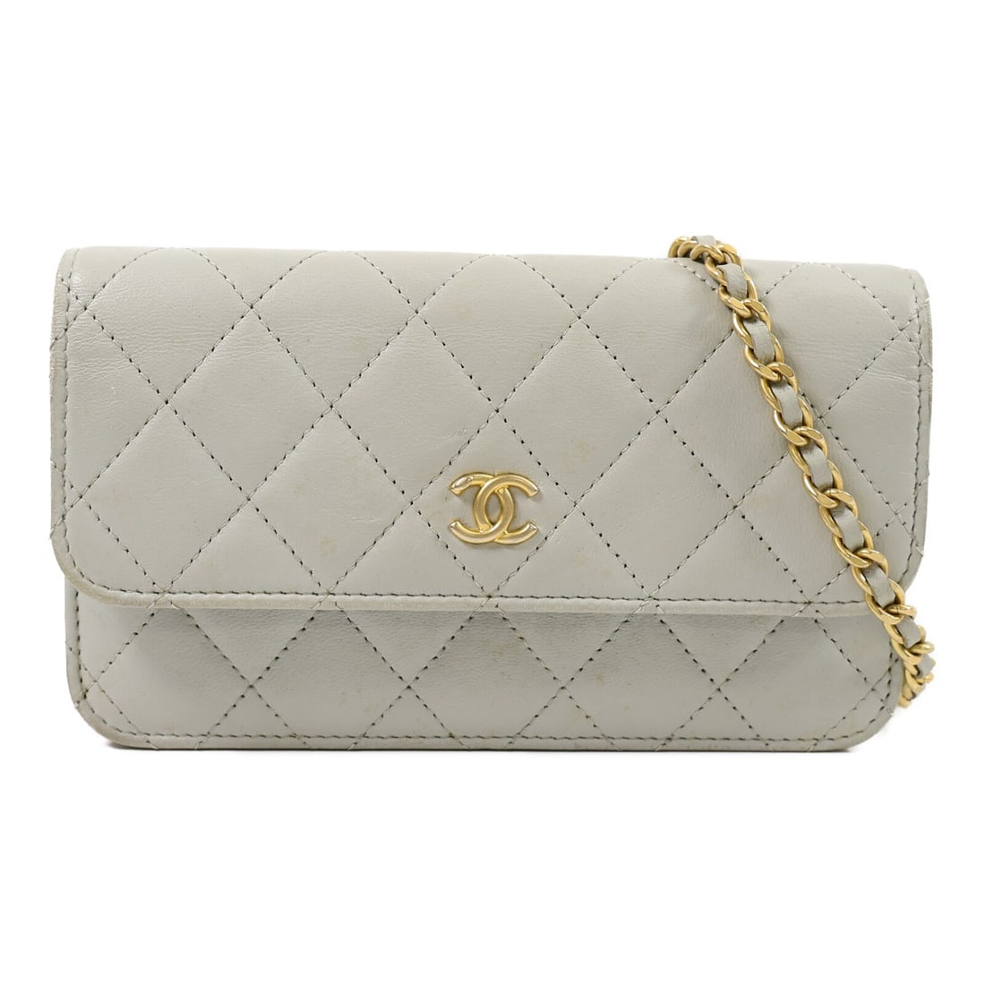 Lambskin Chain Shoulder Bag in Gray Blue with CC by CHANEL: Lambskin Chain Shoulder Bag in Gray Blue with CC by CHANEL A CHANEL chain shoulder bag crafted in lambskin leather, presented in gray-blue. It features a magnetic pocket and a practical interior layou
