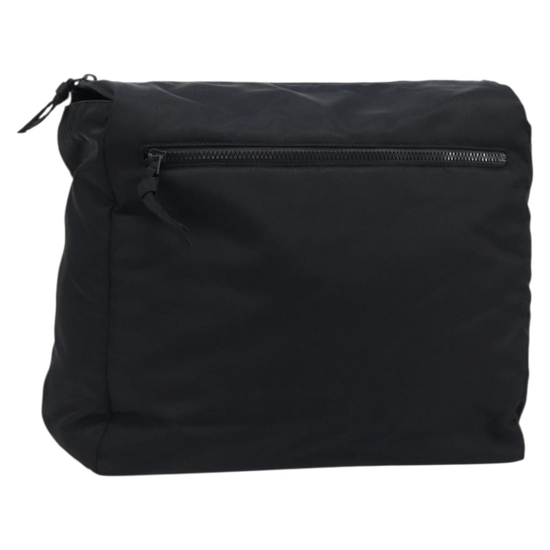 Bottega Veneta Black Nylon Clutch Bag Made in Italy: Bottega Veneta Black Nylon Clutch Bag Made in Italy Black nylon clutch bag made in Italy. It features a roomy silhouette with a practical size and shows signs of reasonable wear and tear, including sl