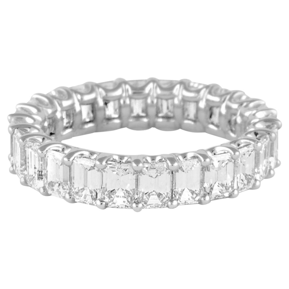 4.14ct Emerald Cut Diamond Eternity Band 18k White Gold: 4.14ct Emerald Cut Diamond Eternity Band 18k White Gold This exquisite emerald cut diamond eternity band features 24 stunning diamonds totaling 4.14 carats, showcasing approximately G/H color and VS1 