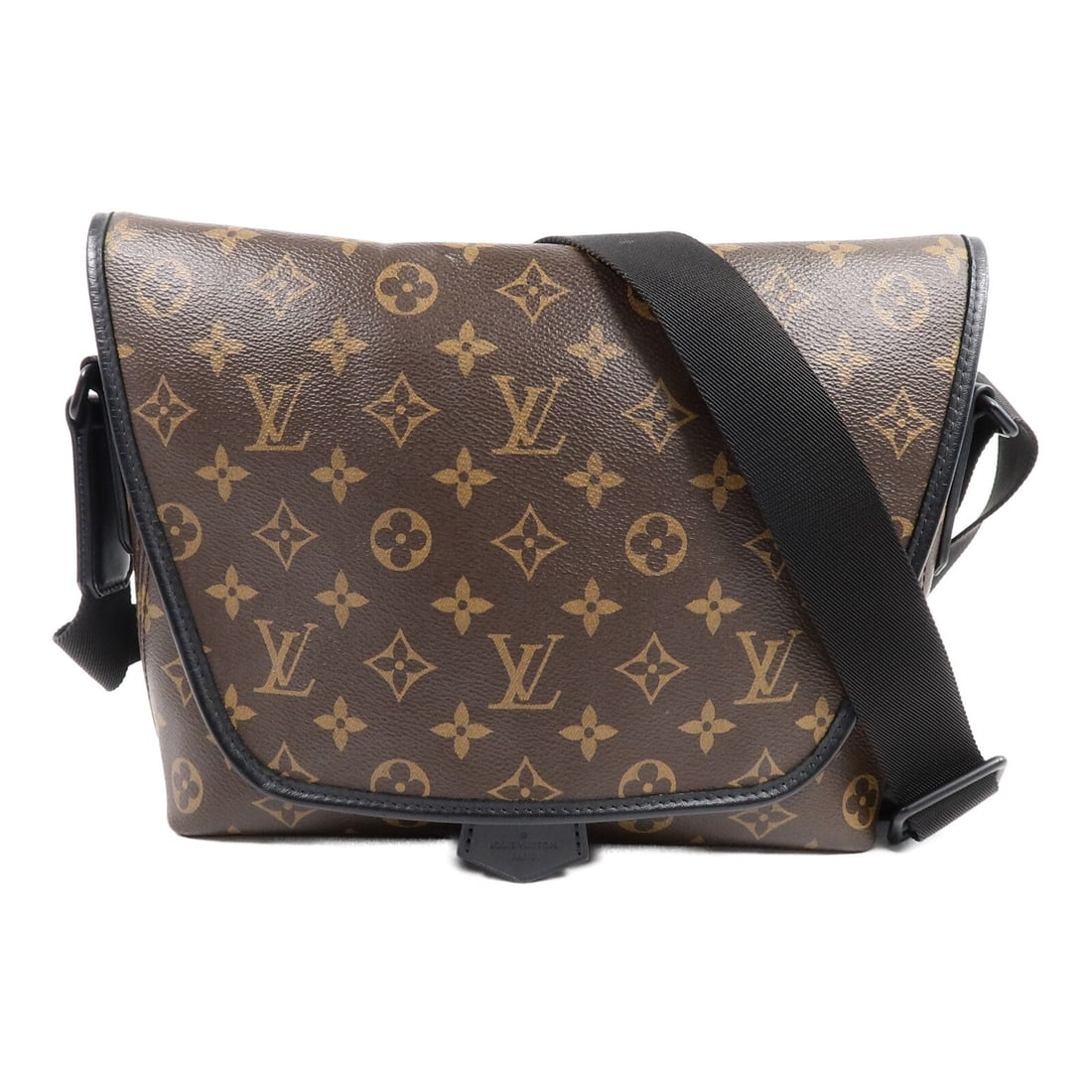 Louis Vuitton M45557 Monogram Macassar Magnetic Messenger Bag: Louis Vuitton M45557 Monogram Macassar Magnetic Messenger Bag Louis Vuitton Magnetic Messenger Shoulder Bag, model M45557, in Monogram Macassar with a brown and black color combination. It is made fro