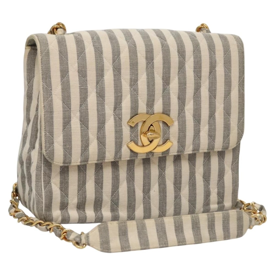 CHANEL CC Matelasse Canvas Shoulder Bag White Gray Chain Strap: CHANEL CC Matelasse Canvas Shoulder Bag White Gray Chain Strap CHANEL striped matelasse chain shoulder bag in canvas with a white and gray exterior. It features a shoulder strap and comes with a dust 