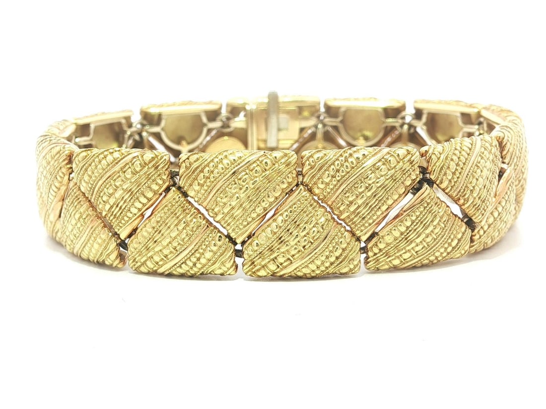 18k Yellow Gold Bracelet With Diamond Triangular Links by Alex Sepkus: 18k Yellow Gold Bracelet With Diamond Triangular Links by Alex Sepkus This statement bracelet by Alex Sepkus features a detailed triangular link design crafted from solid 18k yellow gold. It is accent