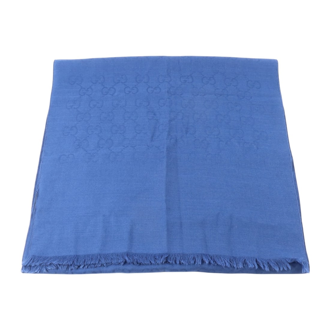 Gucci GG Blue Wool Silk Scarf 45x180cm Italy: Gucci GG Blue Wool Silk Scarf 45x180cm Italy A GUCCI GG scarf in blue, made from wool and silk. It is a regular-size unisex accessory with a 45 cm x 180 cm size, made in Italy. The item is in AB Very 
