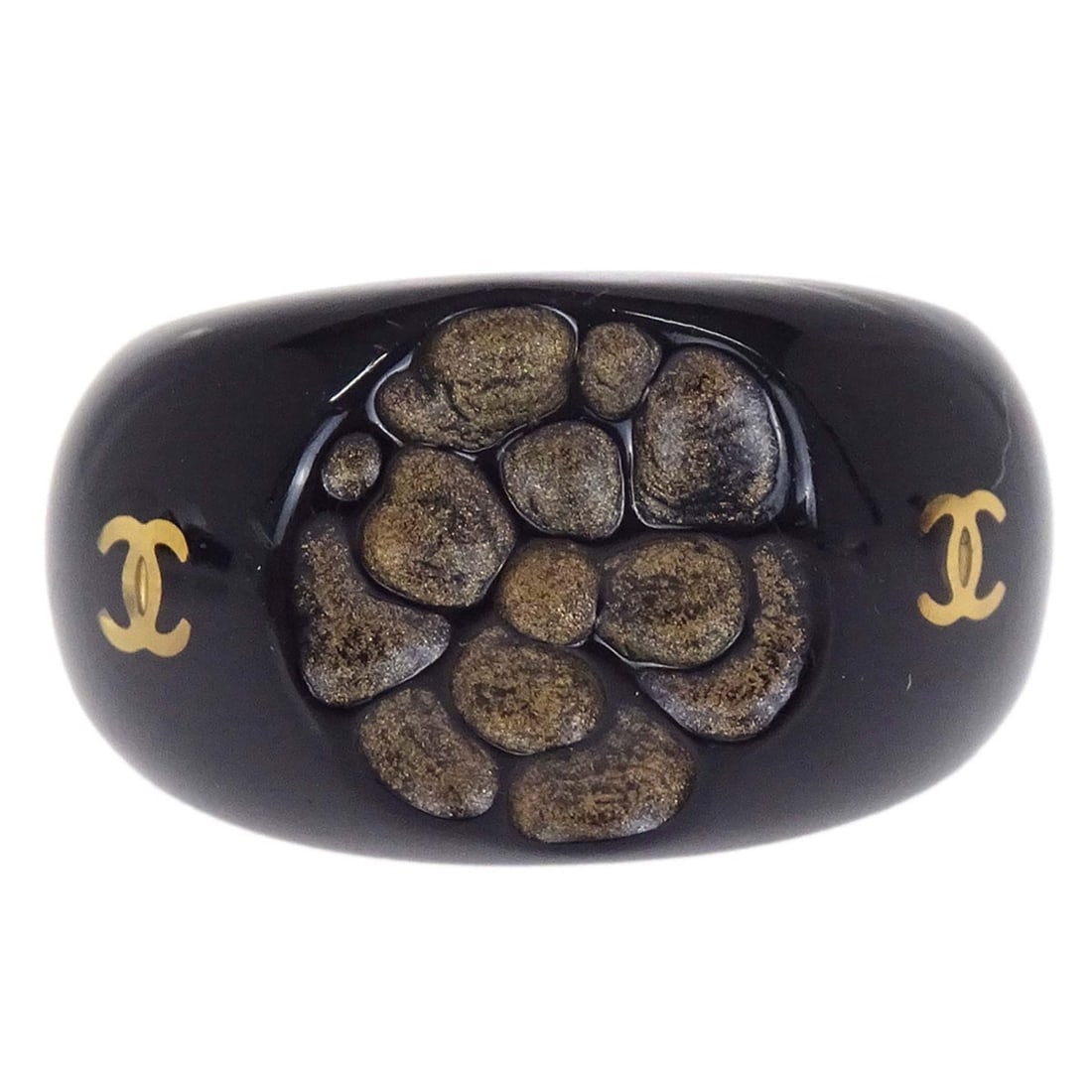 Chanel 02P Black Acrylic Ring Size 53 France: Chanel 02P Black Acrylic Ring Size 53 France Vintage Chanel acrylic ring in black and beige with a bold, wide-band design. Marked 02P and made in France, this ring comes with its box. Condition shows 