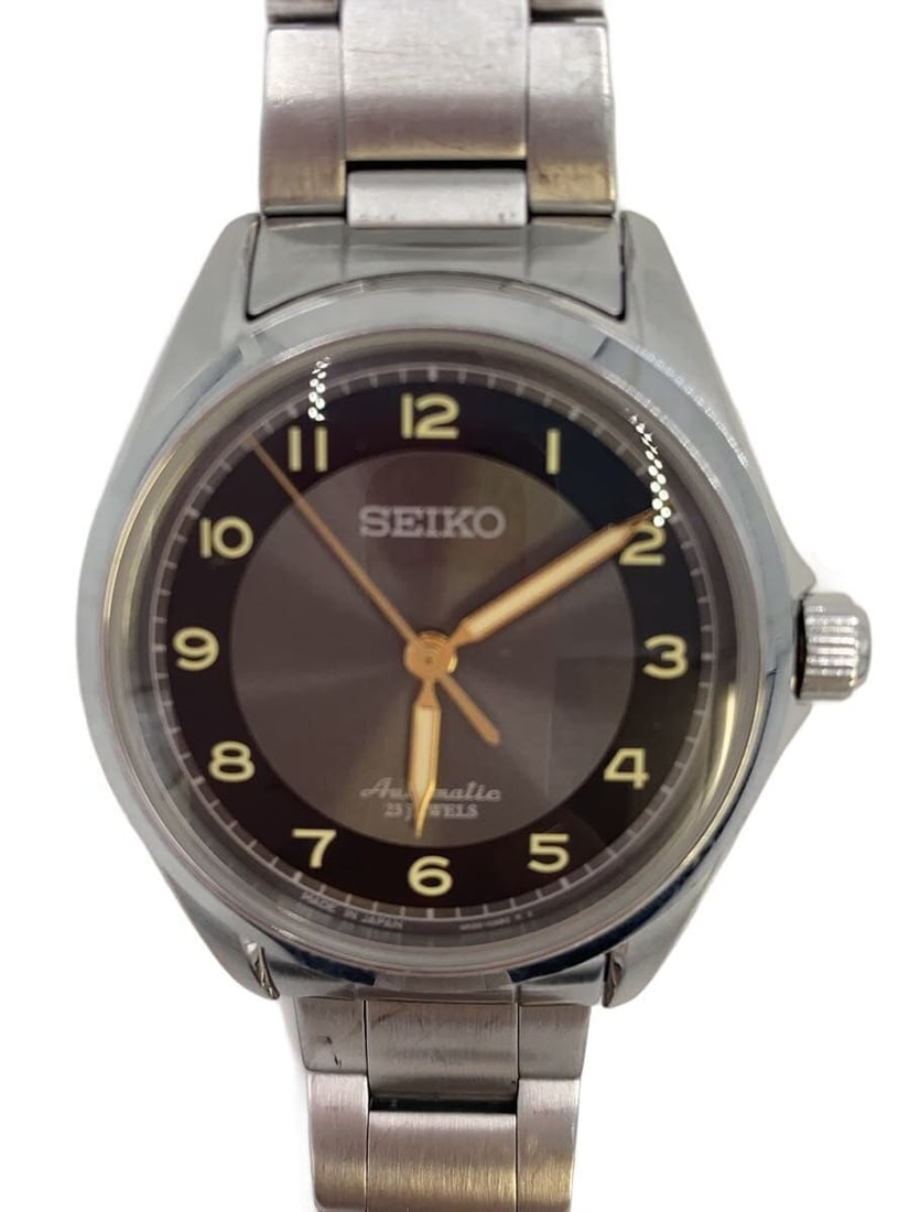 SEIKO Tic Tac 35th Anniversary Black Stainless Steel Wristwatch: SEIKO Tic Tac 35th Anniversary Black Stainless Steel Wristwatch This Seiko men's wristwatch is a collaboration model with Tic Tac, commemorating the 35th anniversary. Crafted in Japan with a stainless